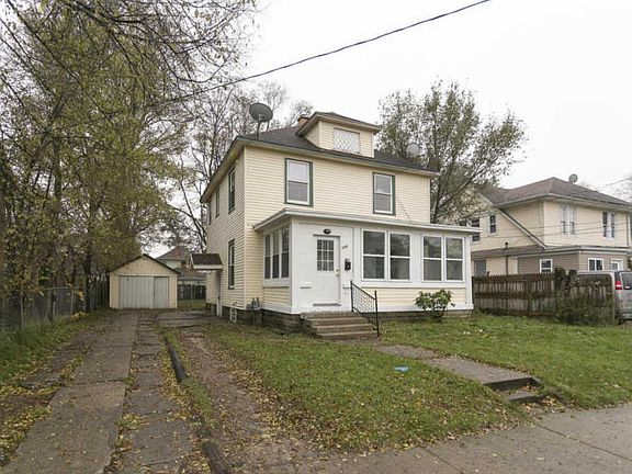 3rd image of 328 Dickinson St SE