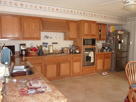 5th image of 3251 Meadway Dr