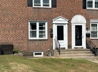 306 Westpark Ln, Clifton Heights, PA 19018