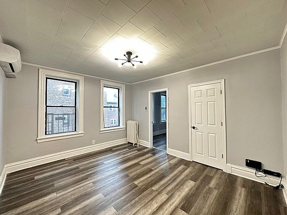 4th image of 84 Romaine Ave #11E