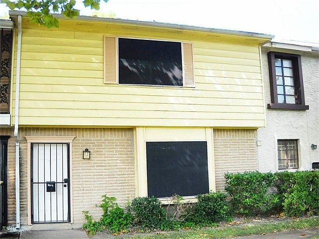 1st image of 7320 Crownwest St #7320
