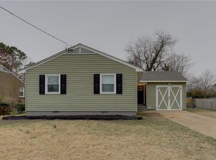 8 Corey Cir, Hampton, VA 23663