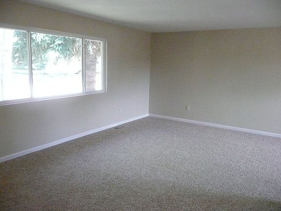 4th image of 5055 Barcelona Way
