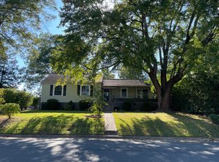 1277 11th St NW, Hickory, NC 28601