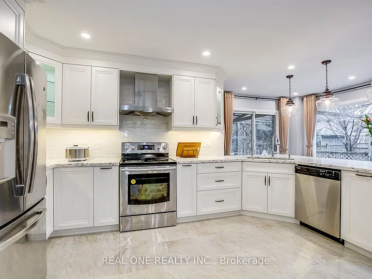 2020 Gander St — Photo 12