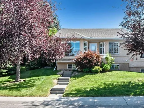 58 W Sierra Morena Grn SW, Calgary, AB T3H 3E5