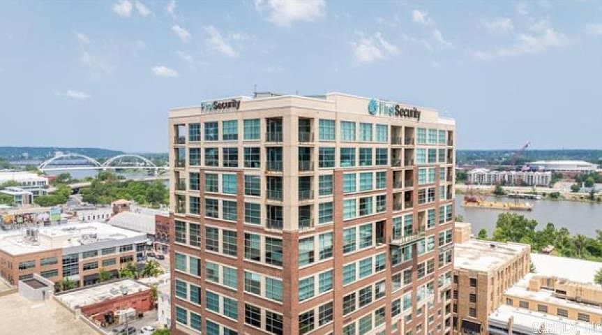1st image of 521 President Clinton Ave APT 1202