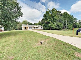 204 Rainbow Dr, Stanley, NC 28164