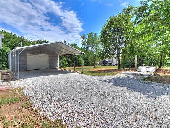 5th image of 9688 Forest Hills Dr