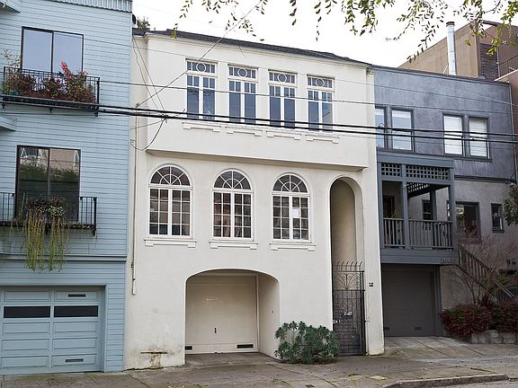 4th image of 2643 Greenwich St