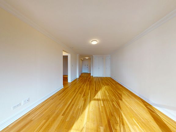 5th image of 305 W 13th St APT 5E