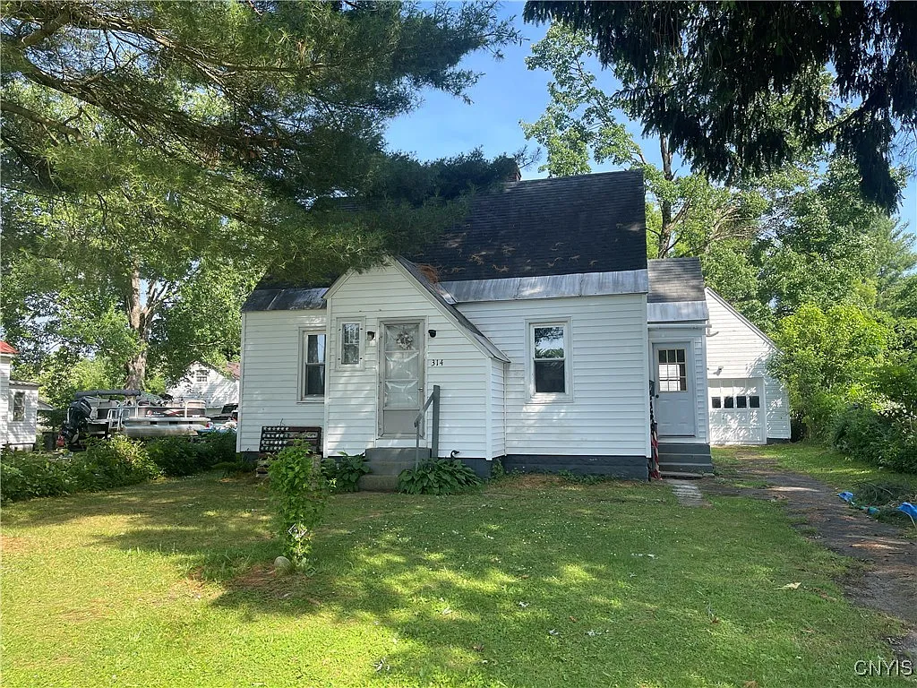 314 McRae St photo 1