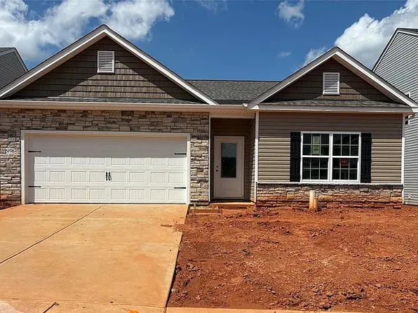 5708 Skinny Dr, Charlotte, NC 28215