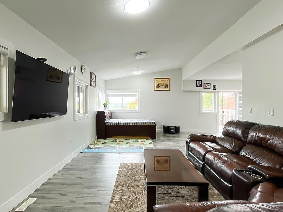 1st image of 14171 77a Ave