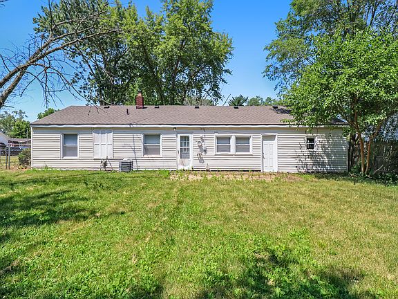 2nd image of 56644 Crescent Dr