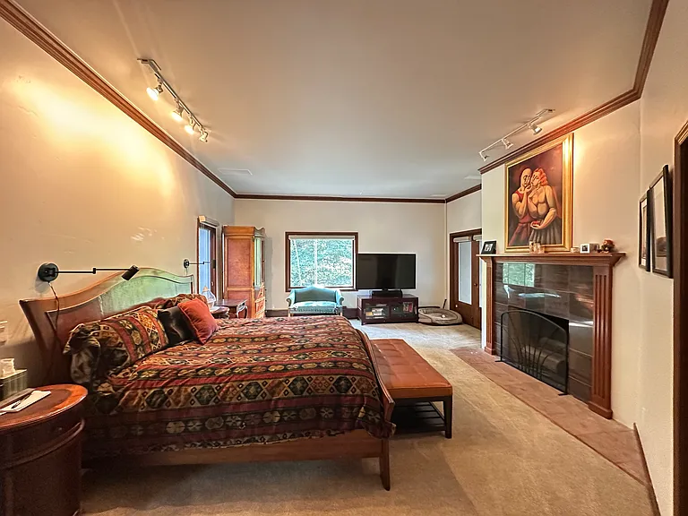 1448 Vail Valley Dr #B — Photo 23