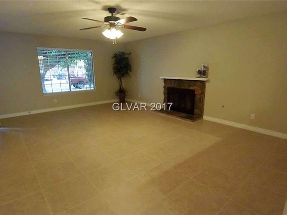 5th image of 1506 Elaine Dr