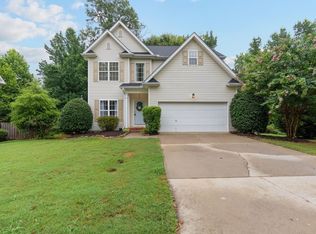909 Morning Mist Ln, Simpsonville, SC 29680