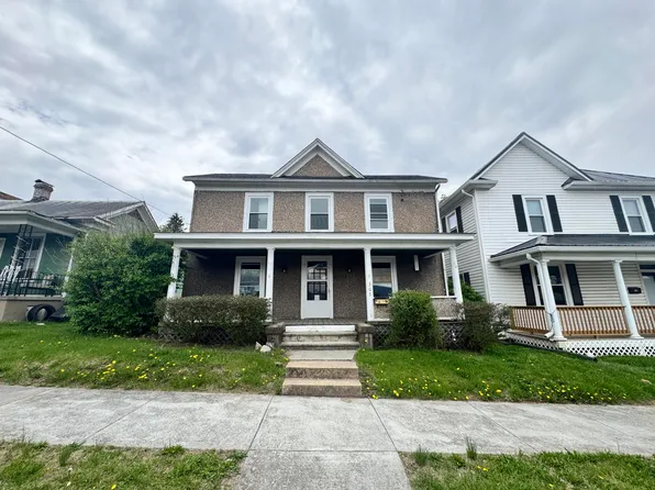 305 E Chestnut St, Covington, VA 24426