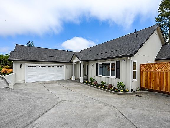 2nd image of 2016 Eagle Court