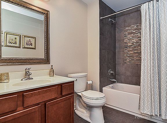 3rd image of 4200 Crimson Dr