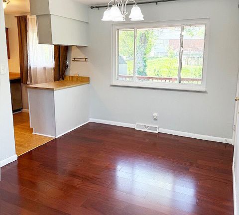 4th image of 3123 Blueacres Dr