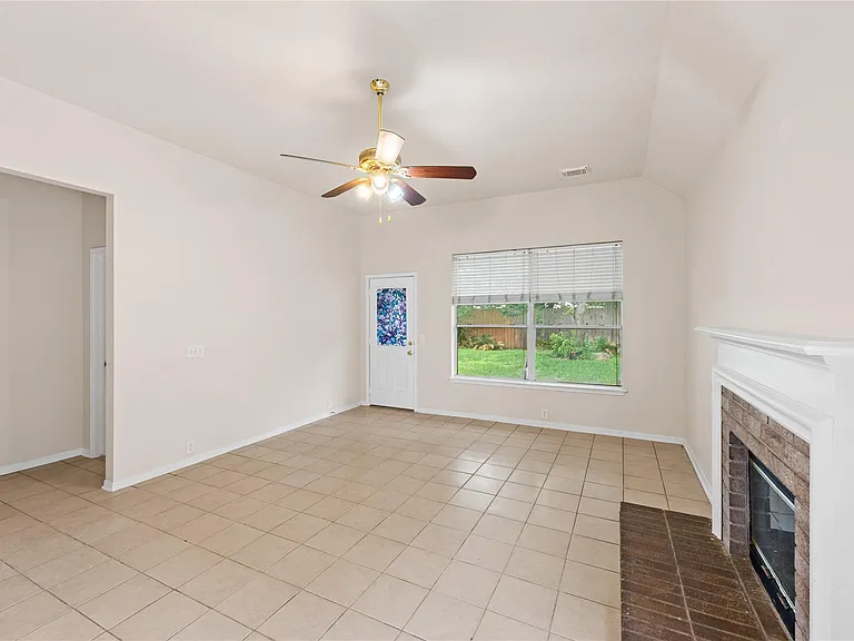 3106 Birchleaf Dr — Photo 5