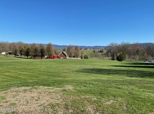 Lola Ln, Walland, TN 37886