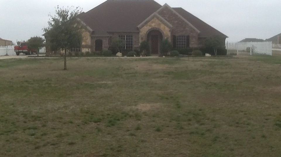 Acre Lot, 4 BR, 2.5 Ba