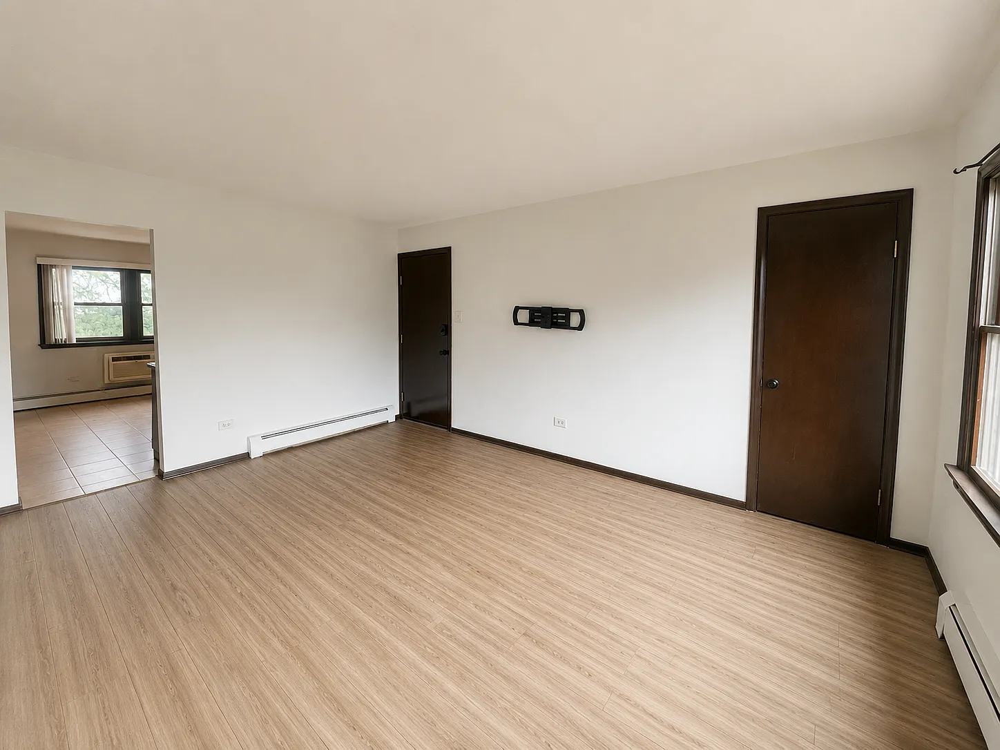 2 bed, 850 sqft, $1,795 — Photo 2