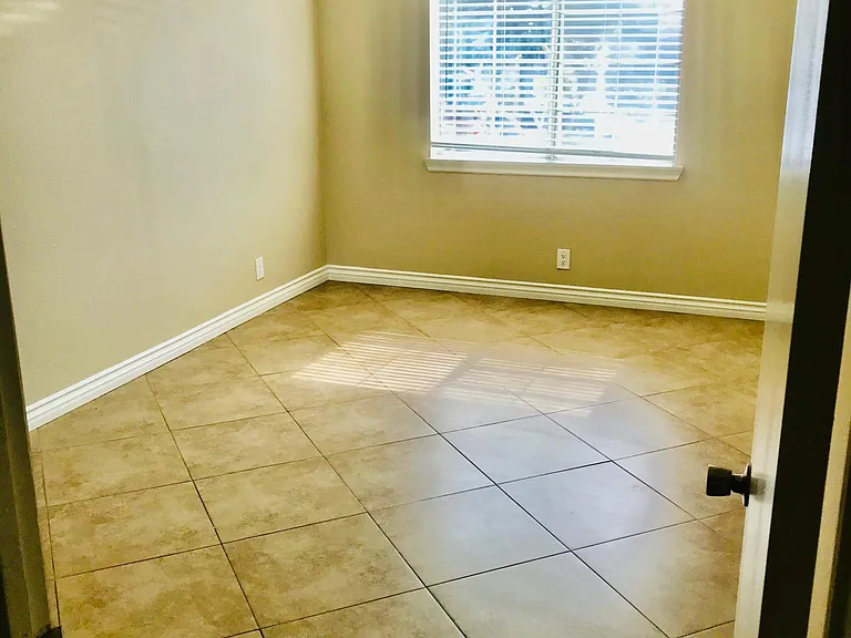 680 Driftwood Ave — Photo 12