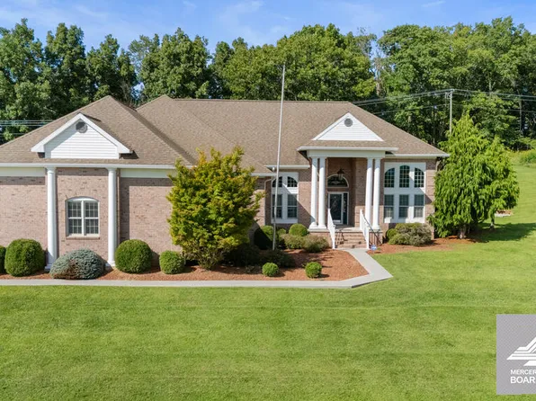 574 Misty Hills Dr, Princeton, WV 24739