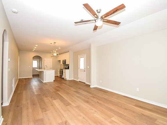 5th image of 7701 Boswell Rd
