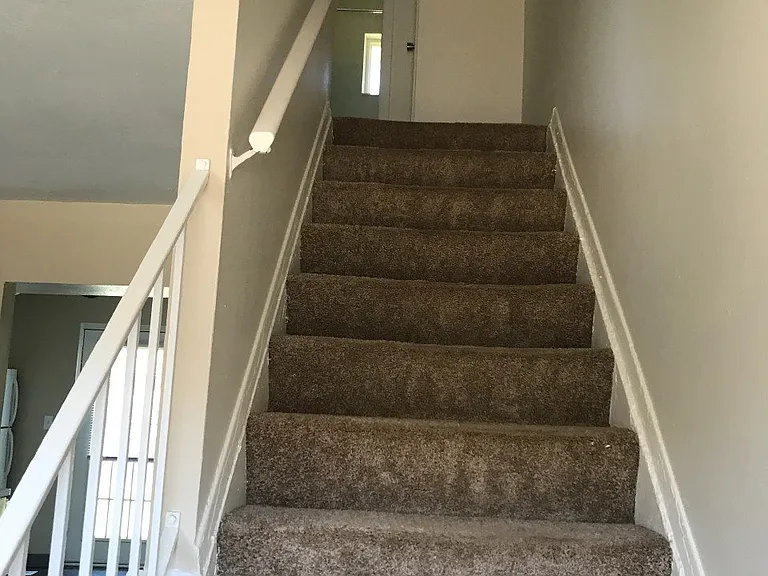 Evergreen Village Apartments & Townhouses — Photo 36