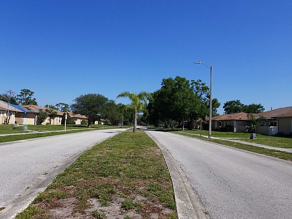 4th image of 1514 Sophie Blvd