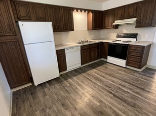 Whispering Pines Apartments, Grand Ledge, MI 48837