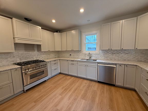 2nd image of 339 N Ridgeland Ave