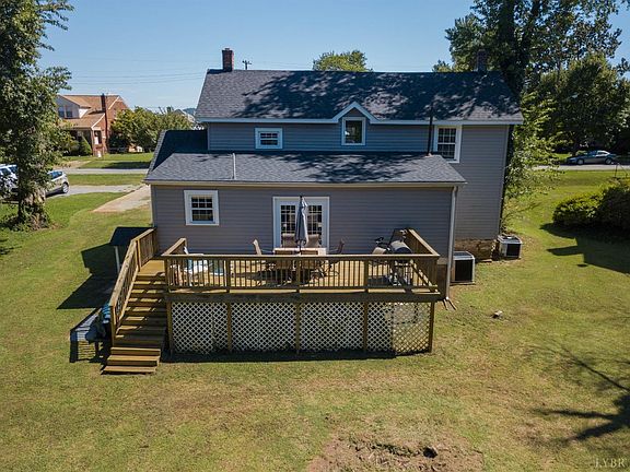 4th image of 320 Langhorne Ln