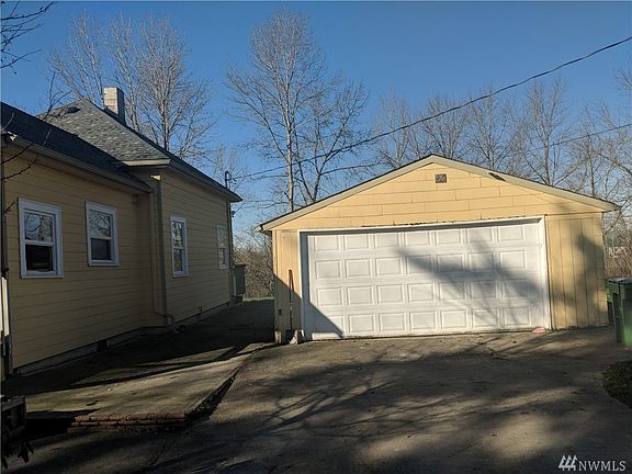 3rd image of 1849 E 34th St
