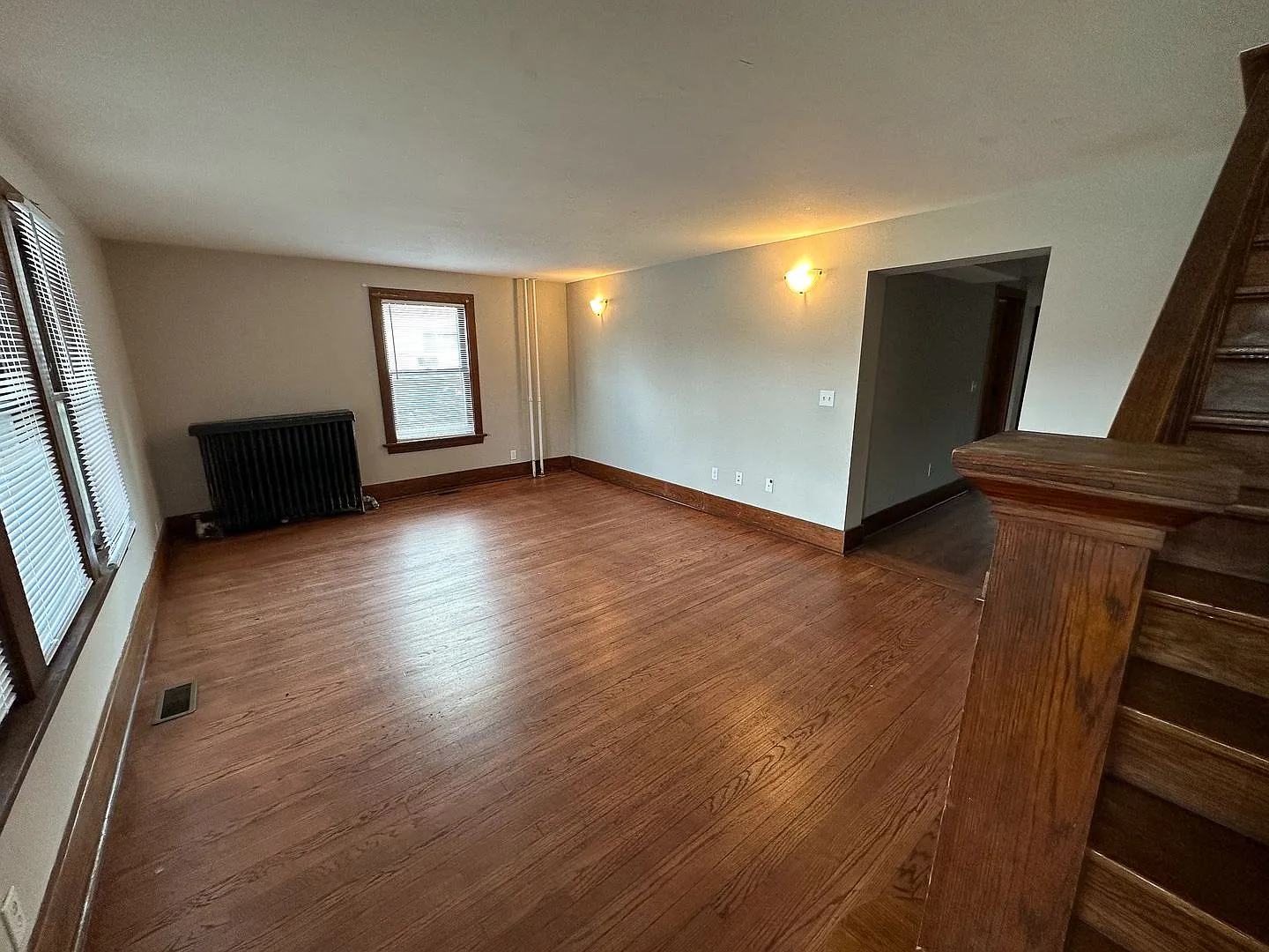 225-227 Sheldon Ave — Photo 3