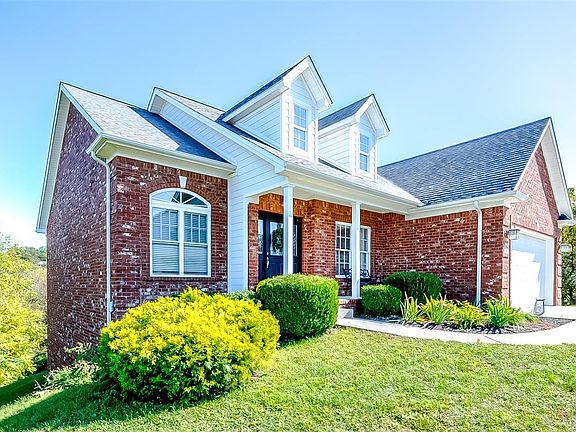 2nd image of 206 Blue Spruce Dr