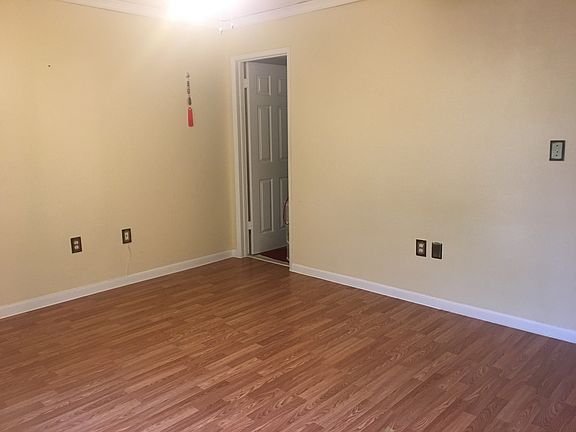 3rd image of 801 W Oakland Park Blvd APT C15