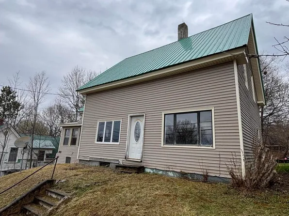 22 S Main Street, Guilford, ME 04443