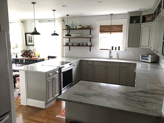 4th image of 2402 Wedgewood Ave
