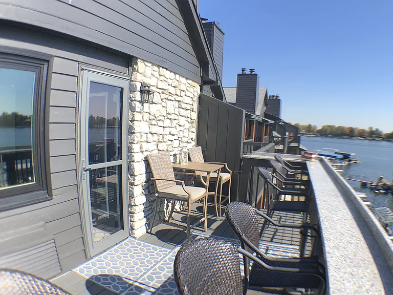 102 Clarendon Dr — Photo 5
