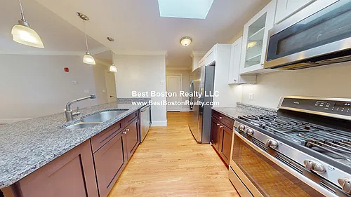 286 Main St #209 Photo 1