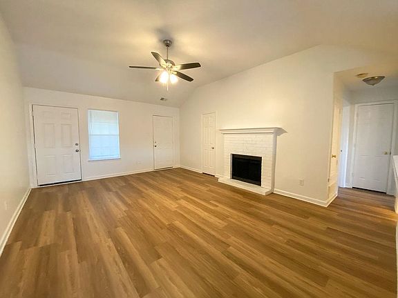 3rd image of 6900 Lagrange Hill Rd