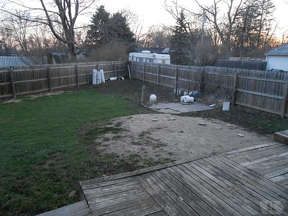 2nd image of 125 5th St NW