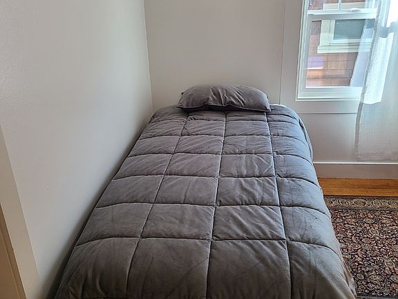 3rd image of 2728 Webster St