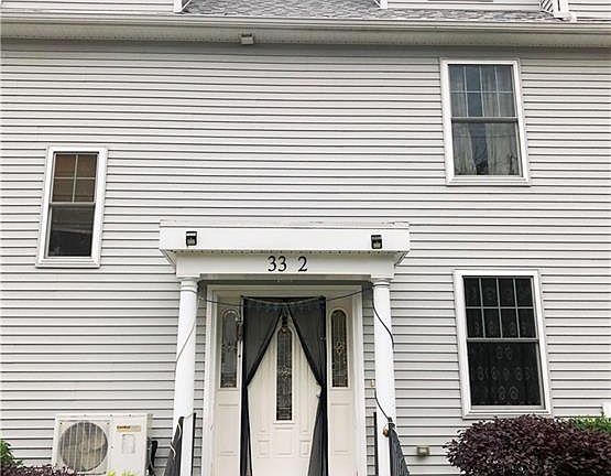 2nd image of 33 Glenwood Ave APT 2